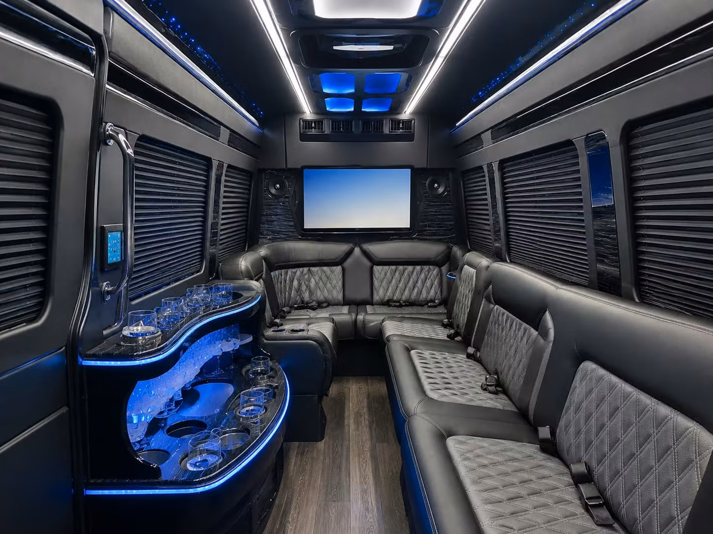 coachbuslongbeach com helps you book early so you don t miss out on prom night