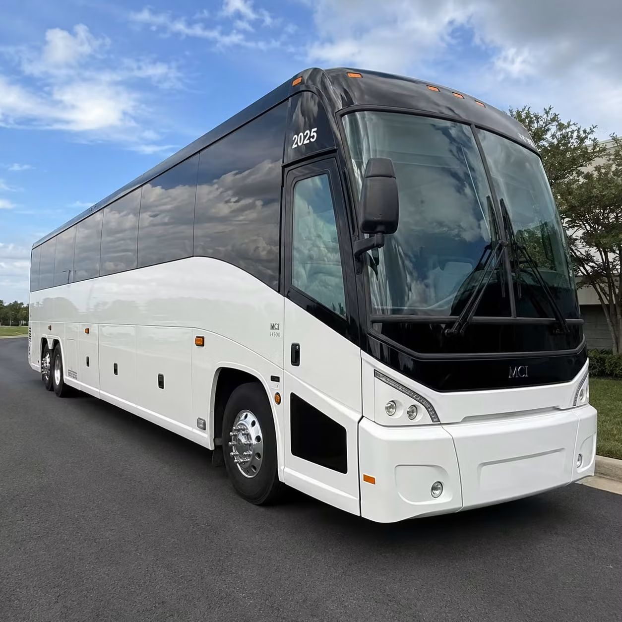 event transportation bus rentals in long beach