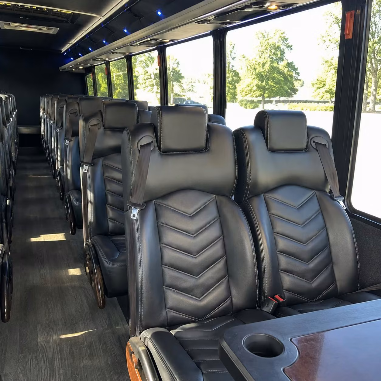 long beach 28 passenger minibus rental